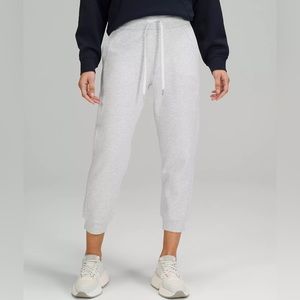 NWT Lululemon Scuba High-Rise Cropped Jogger Size 2